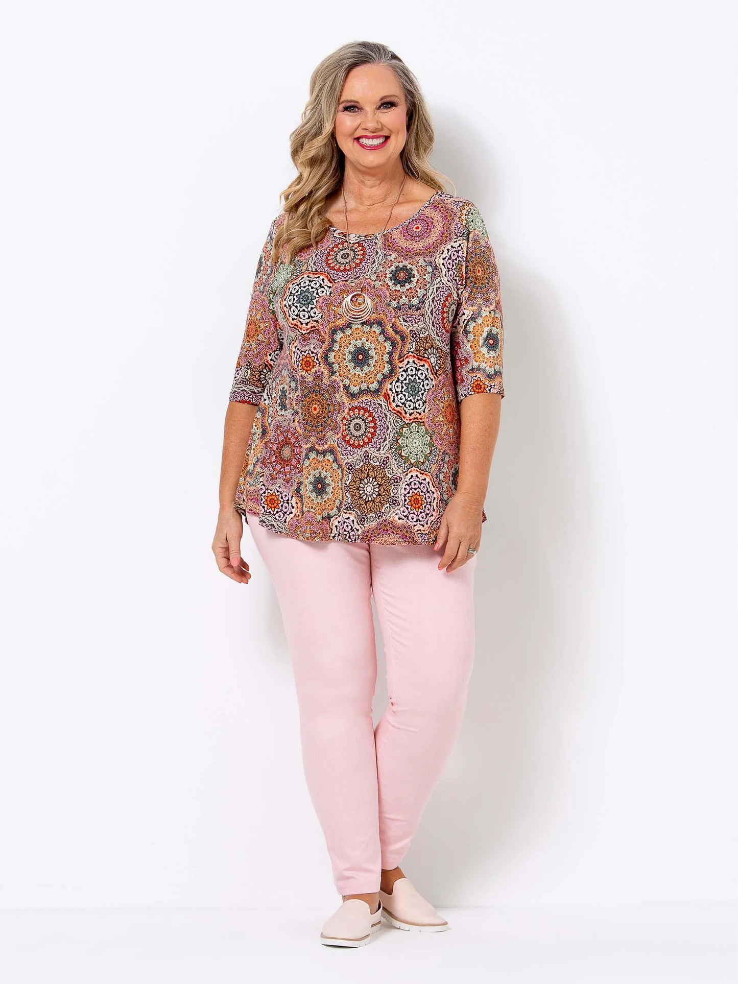 Medallia Tee Top