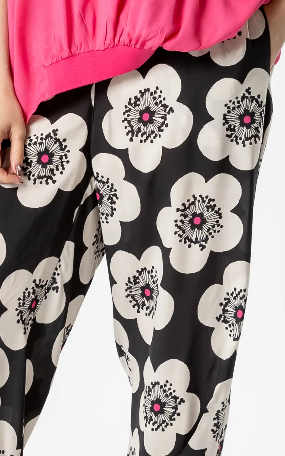 Take me in Pants Showoff