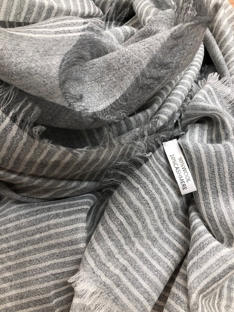 Luxury Cashmere Scarf Light Grey with Straps