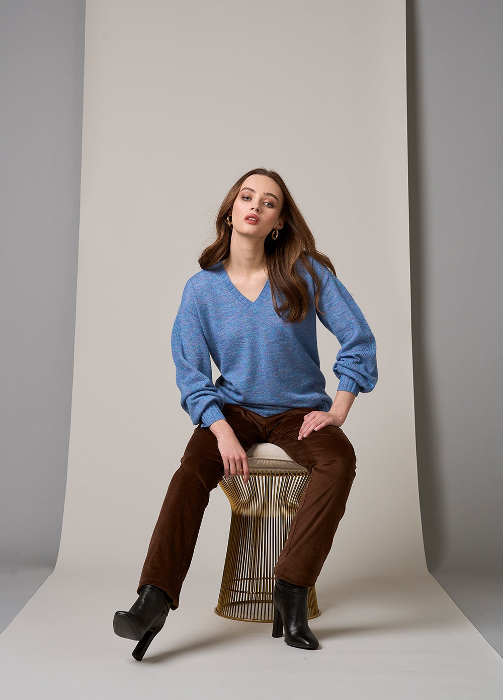 LSK2515 Bonnie V Sweater