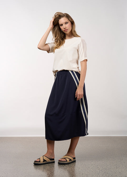 Linear Skirt